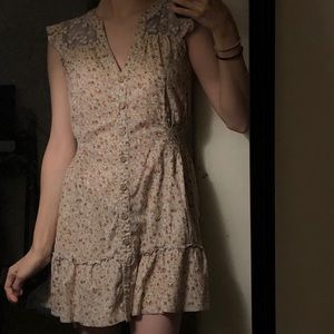 Forever 21 flower buttoned short dress lace detail